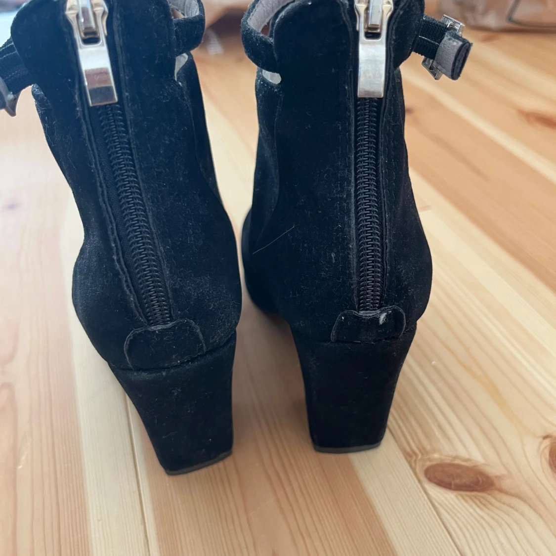 Svarta mocka boots med klack - 2