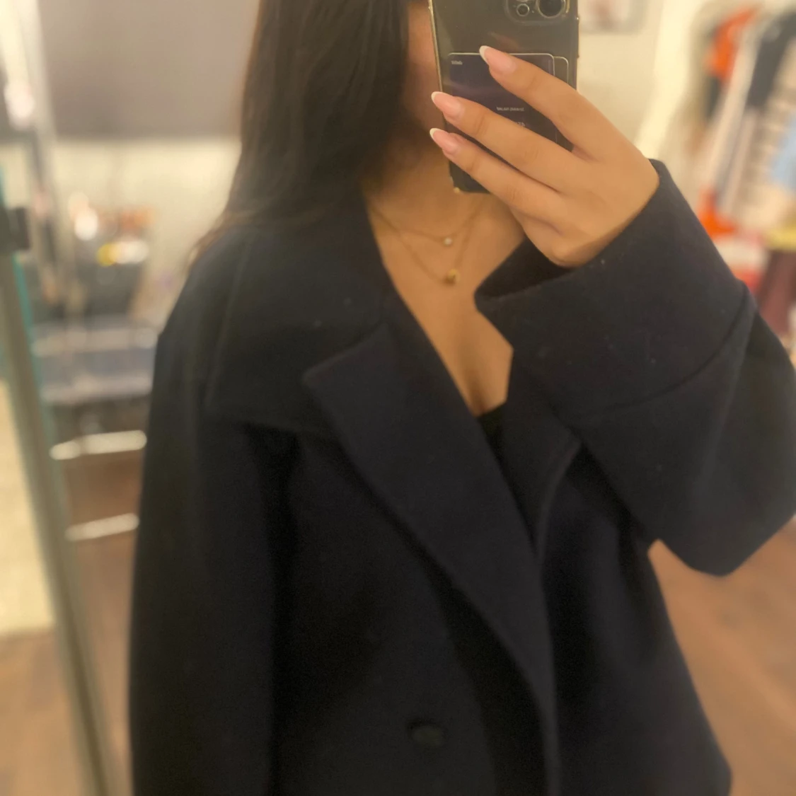 Mörkblå ullkappa med bred krage - 2