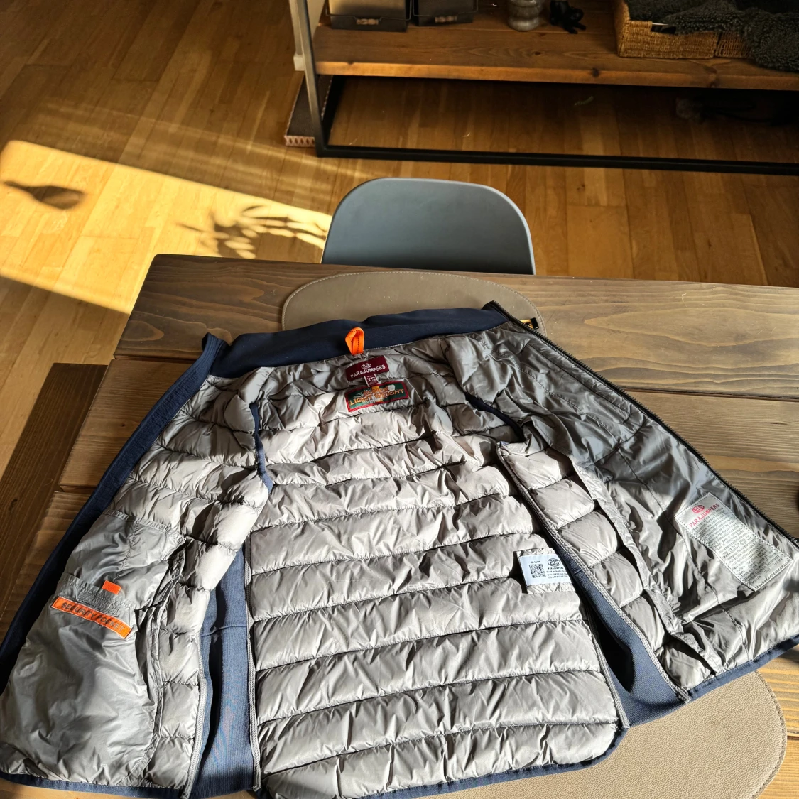 Mörkblå dunväst från Parajumpers - 2