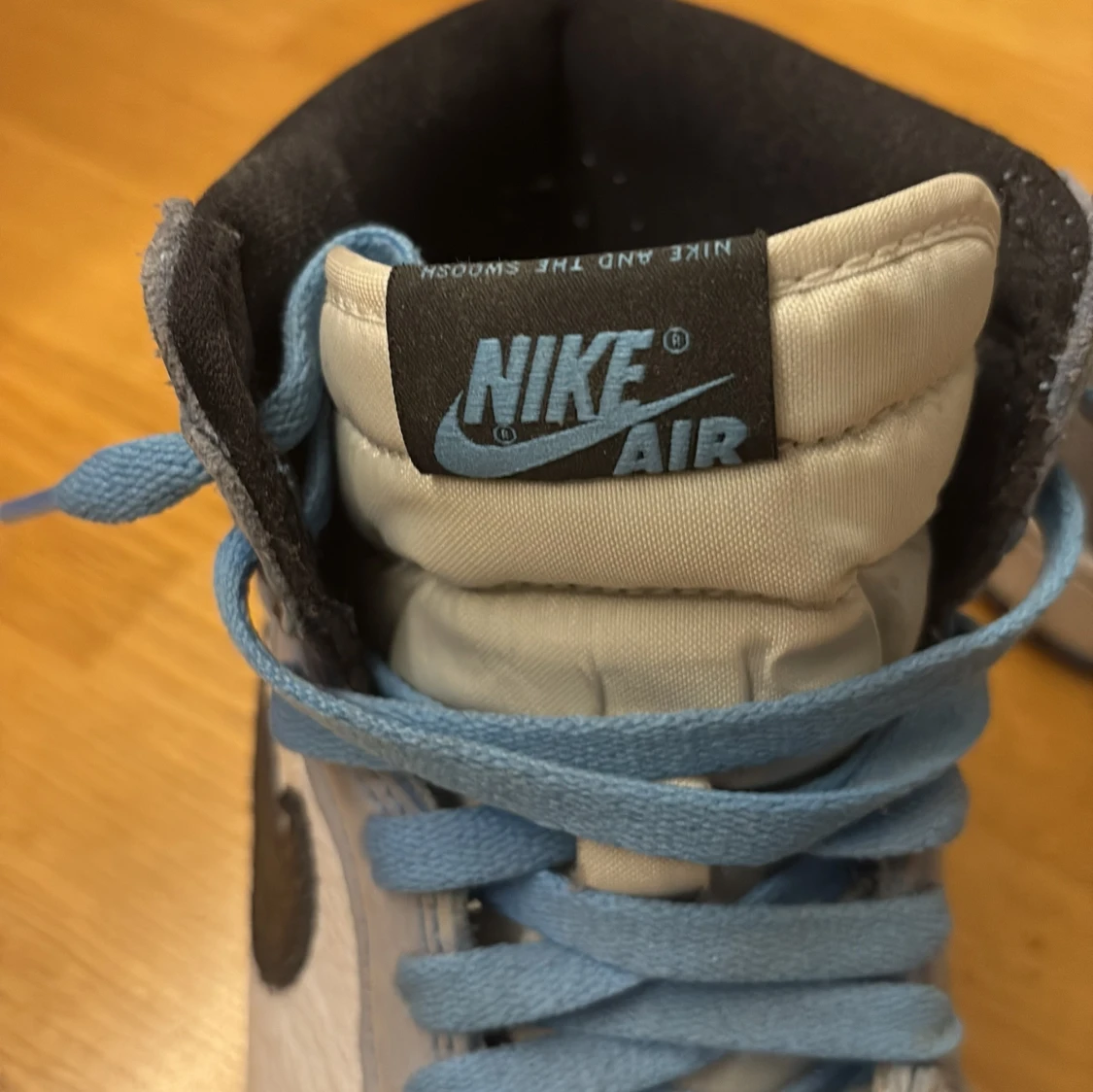 Nike Air Jordan 1 High University Blue - 3