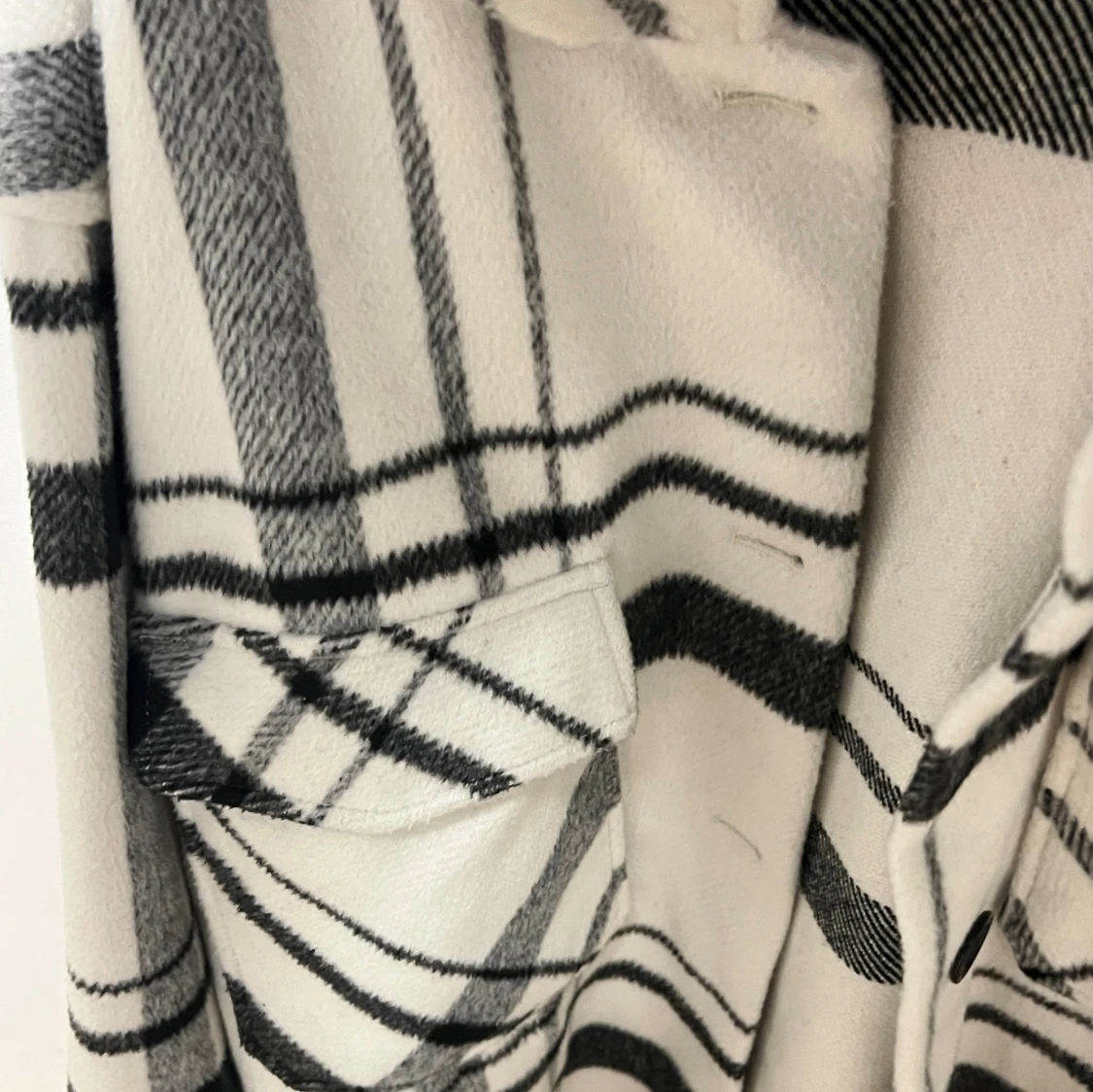 Rutig skjortjacka från Lindex i M - 4