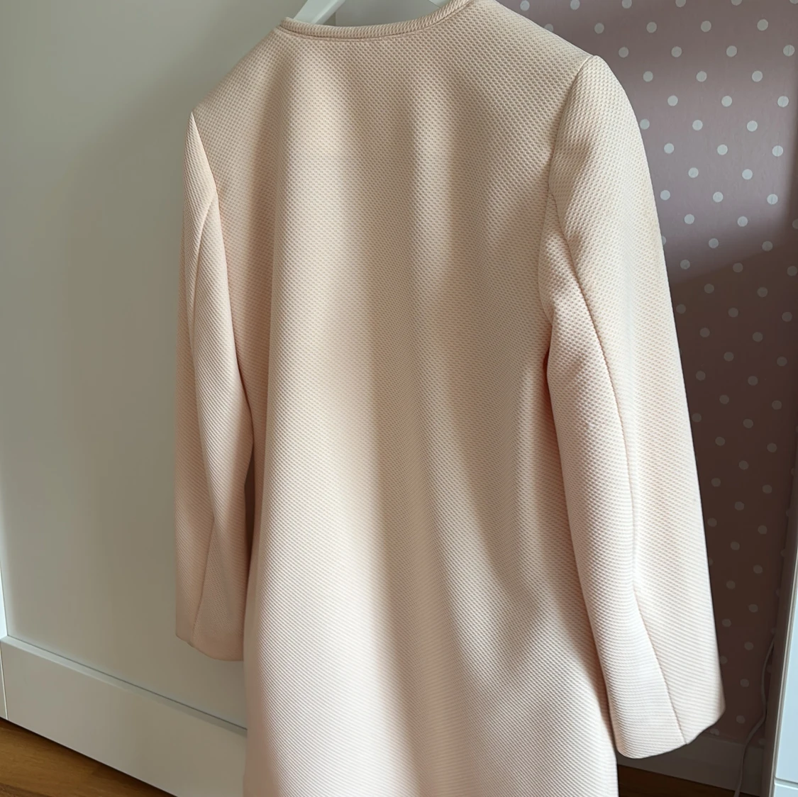 Ljusrosa kappa med fickor från H&M - 2