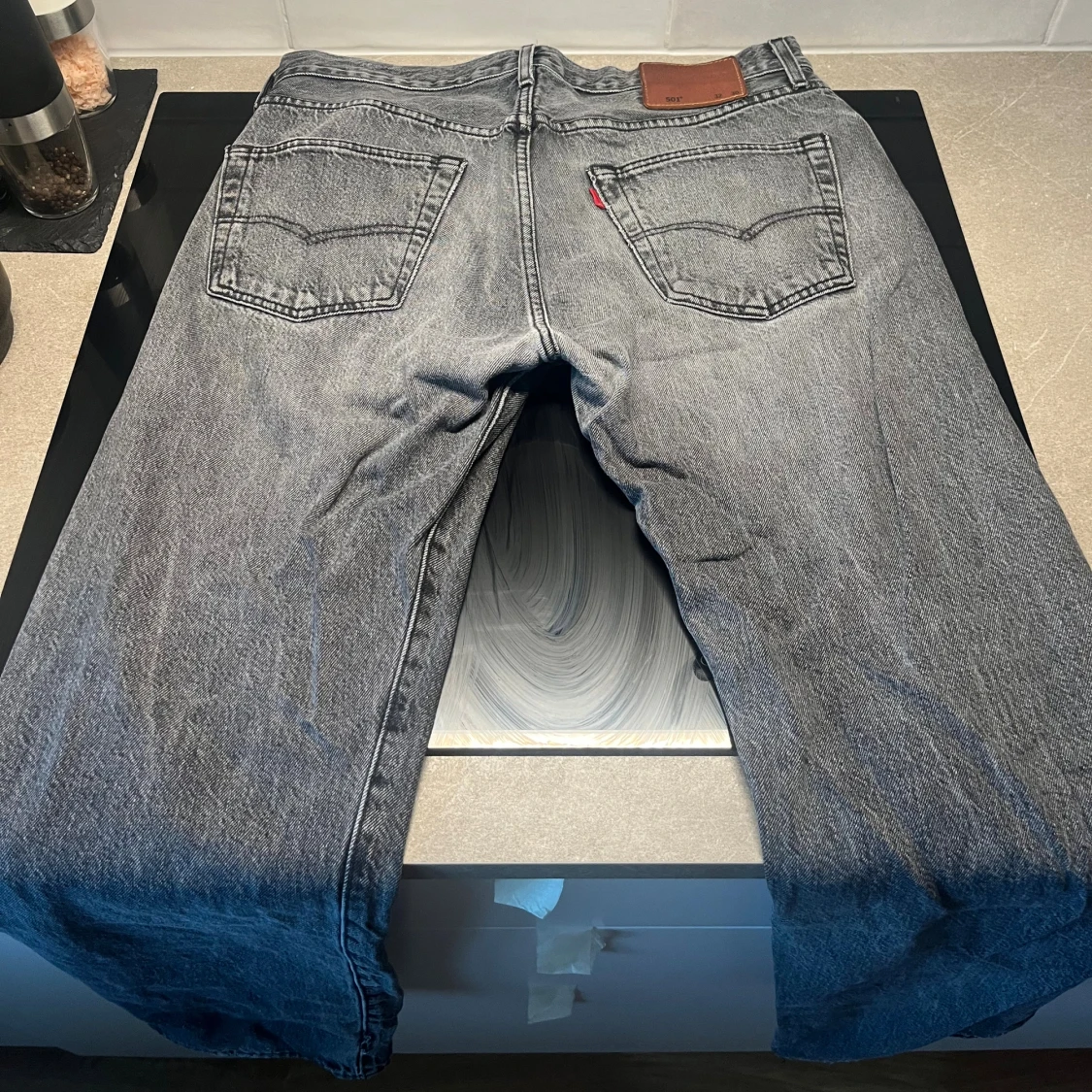 Levis 501 gråa - 1