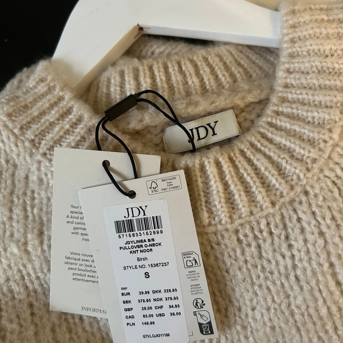 Beige stickad tröja från JDY - 3