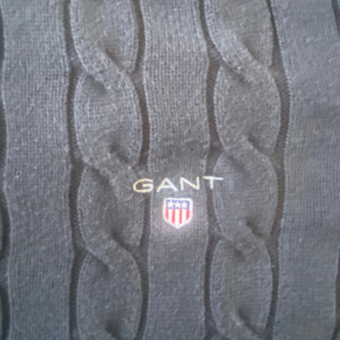 Svart kabelstickad tröja från GANT - 3