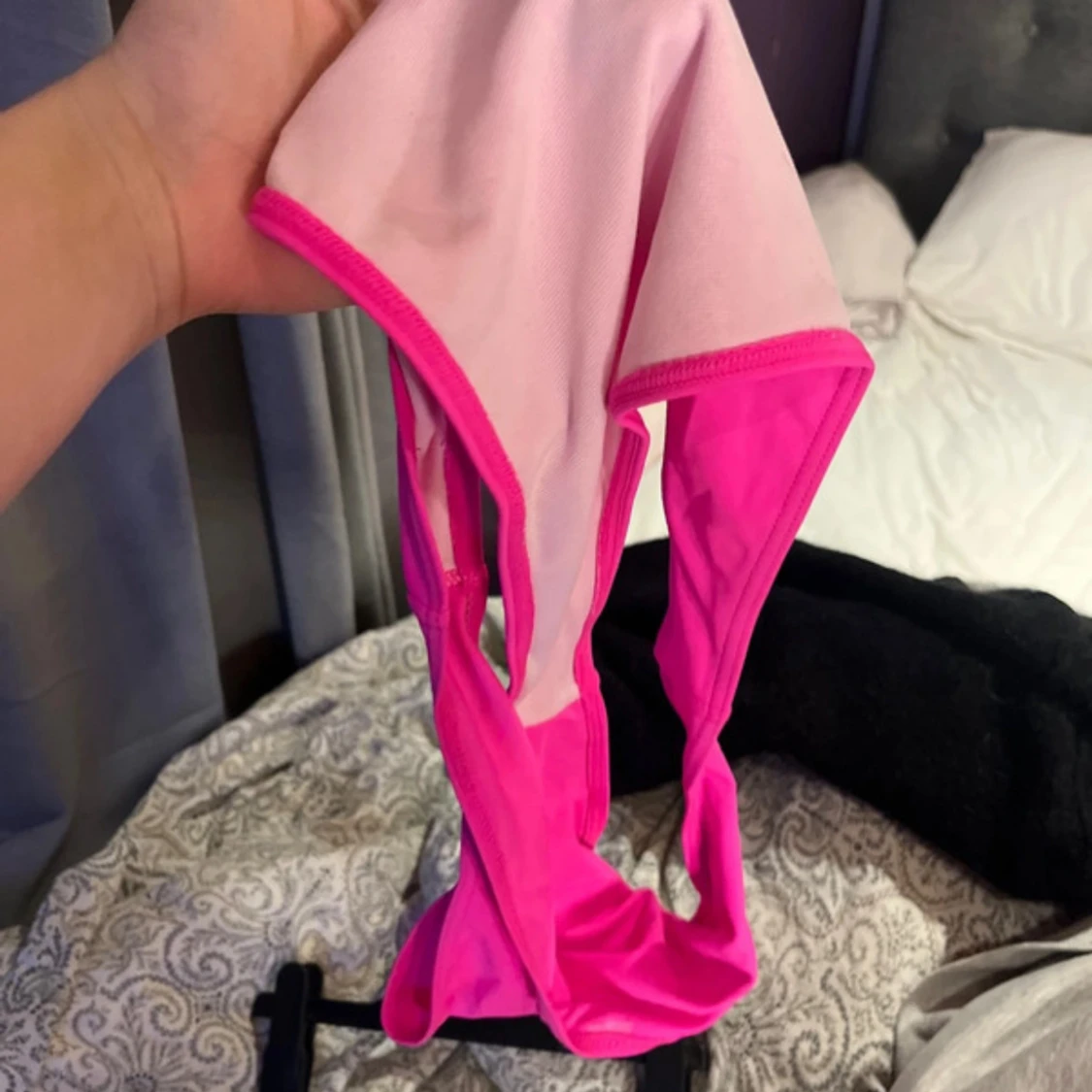 Chockrosa bikiniunderdel i syntet - 2