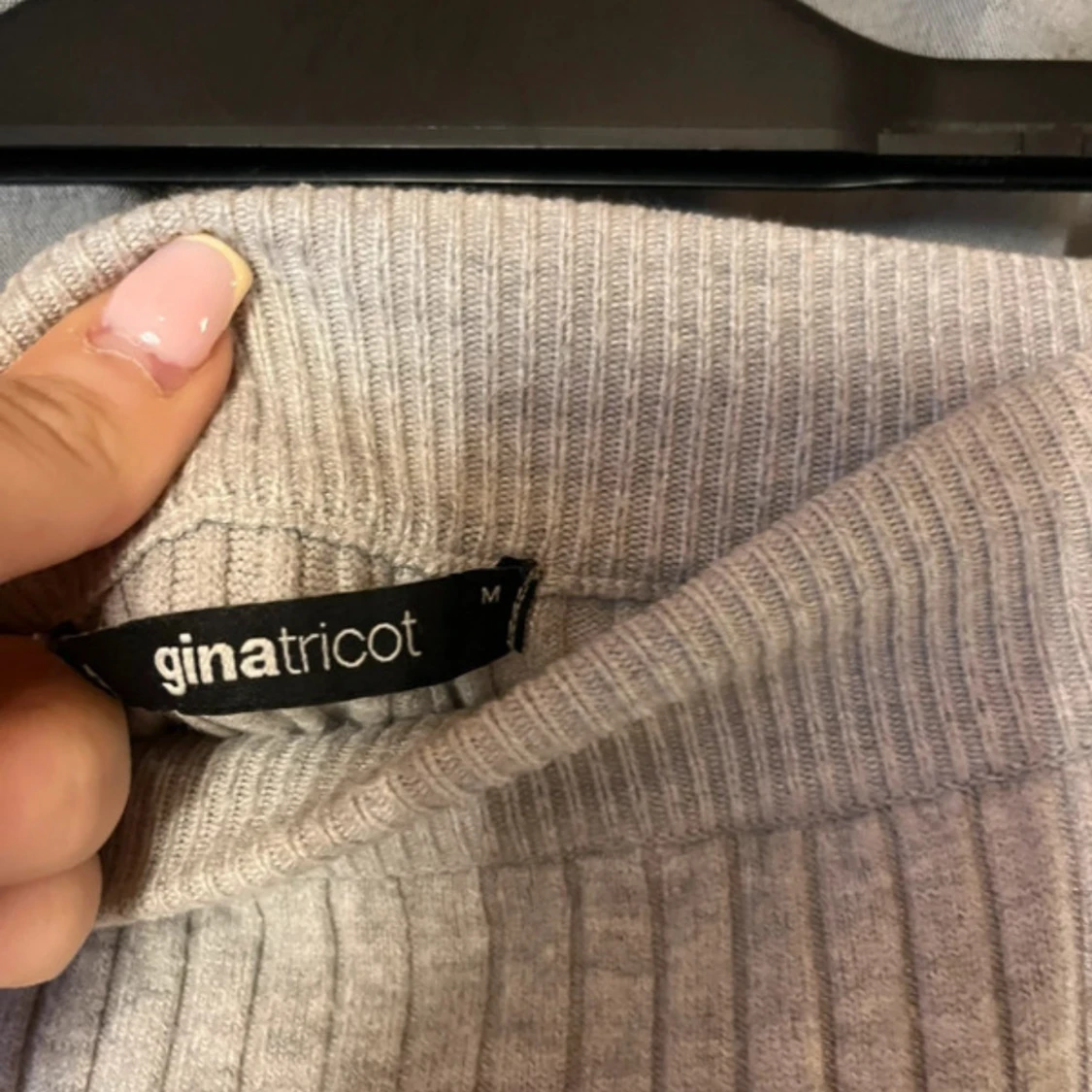 Beige ribbad kjol från Gina Tricot - 2