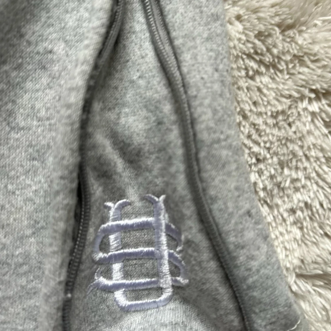 Grå mjukisbyxor från Suvene - 2