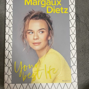 Your best life - En peppande bok där Margaux Dietz delar med sig av sina livsnycklar och inspirerar dig att leva ditt bästa liv. Perfekt för unga vuxna som vill ha motivation och nya perspektiv på vardagen och framtiden.