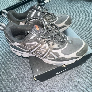  Asics GEL sneakers - Dm if intressted 