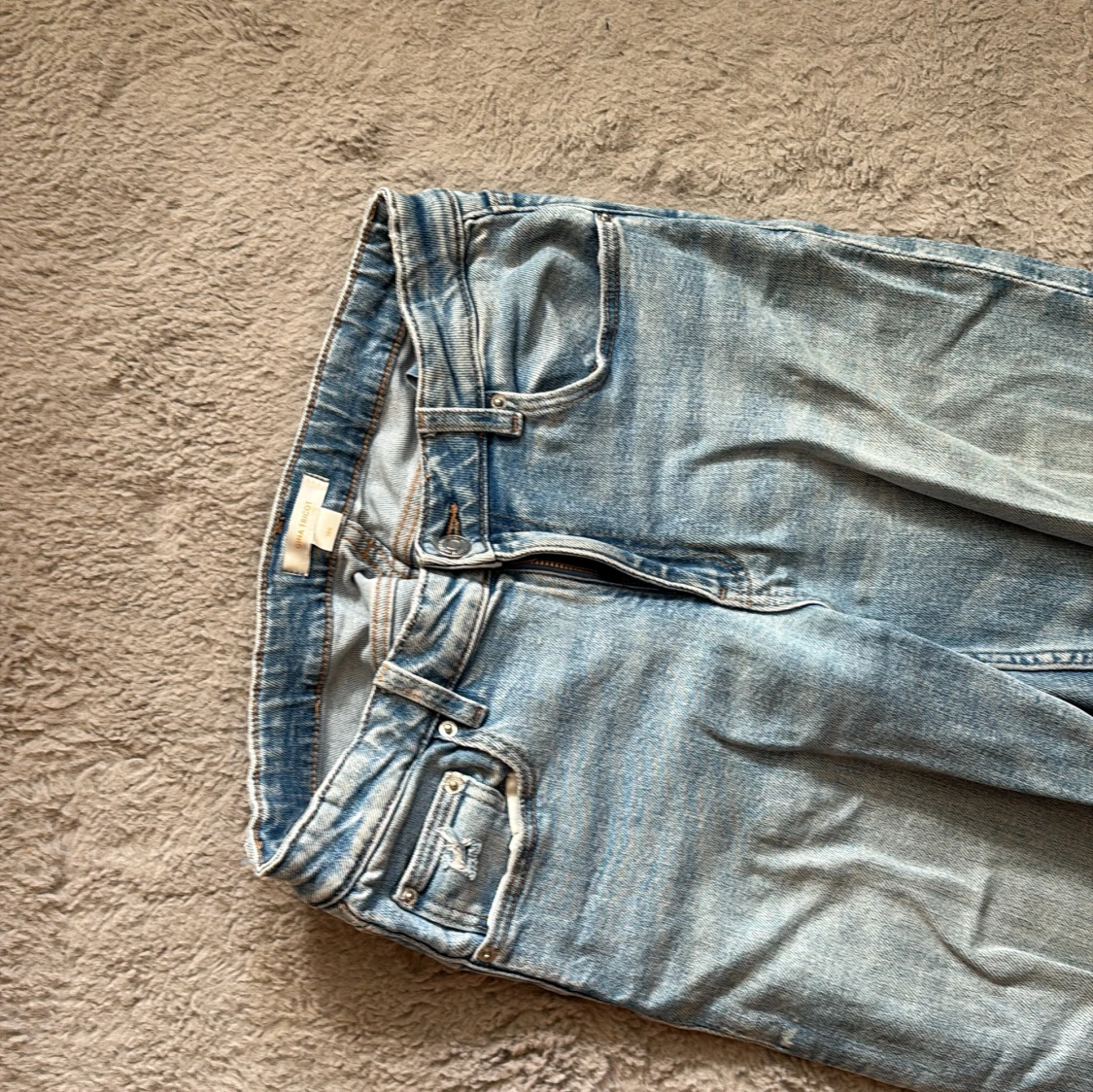Ljusblå bootcut jeans från Gina Tricot - 1