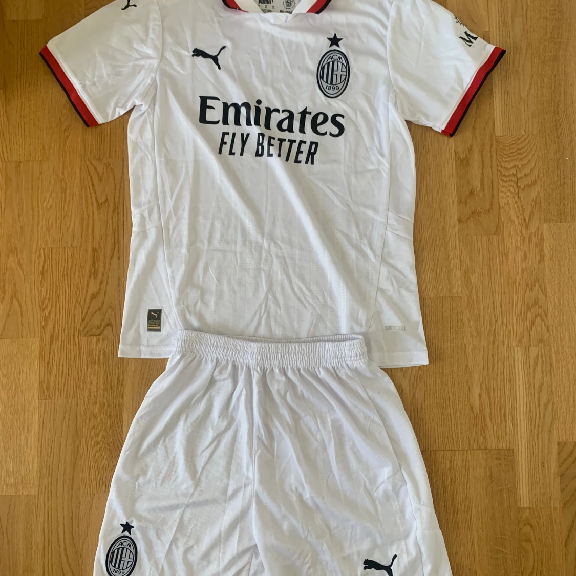 AC Milan kit