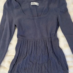 Hollister babydoll top - Blå hollister babydoll topp i xs, lite urtvättad. ❣️