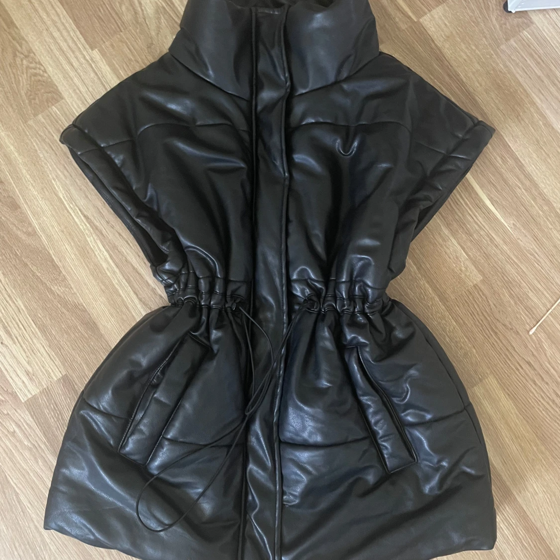 LXA. Linn Ahlborg PU väst , S/m