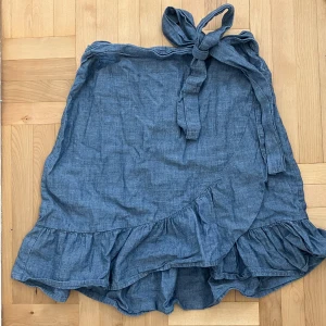 Jeanskjol med rosett - Y2k inspirerad höstkjol