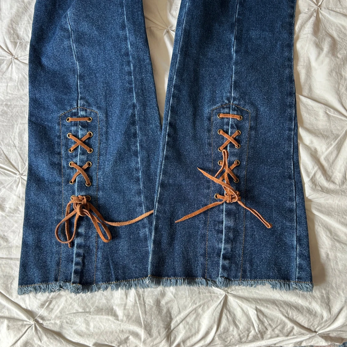 Blå jeans med snörning från Zoey Beth - 4