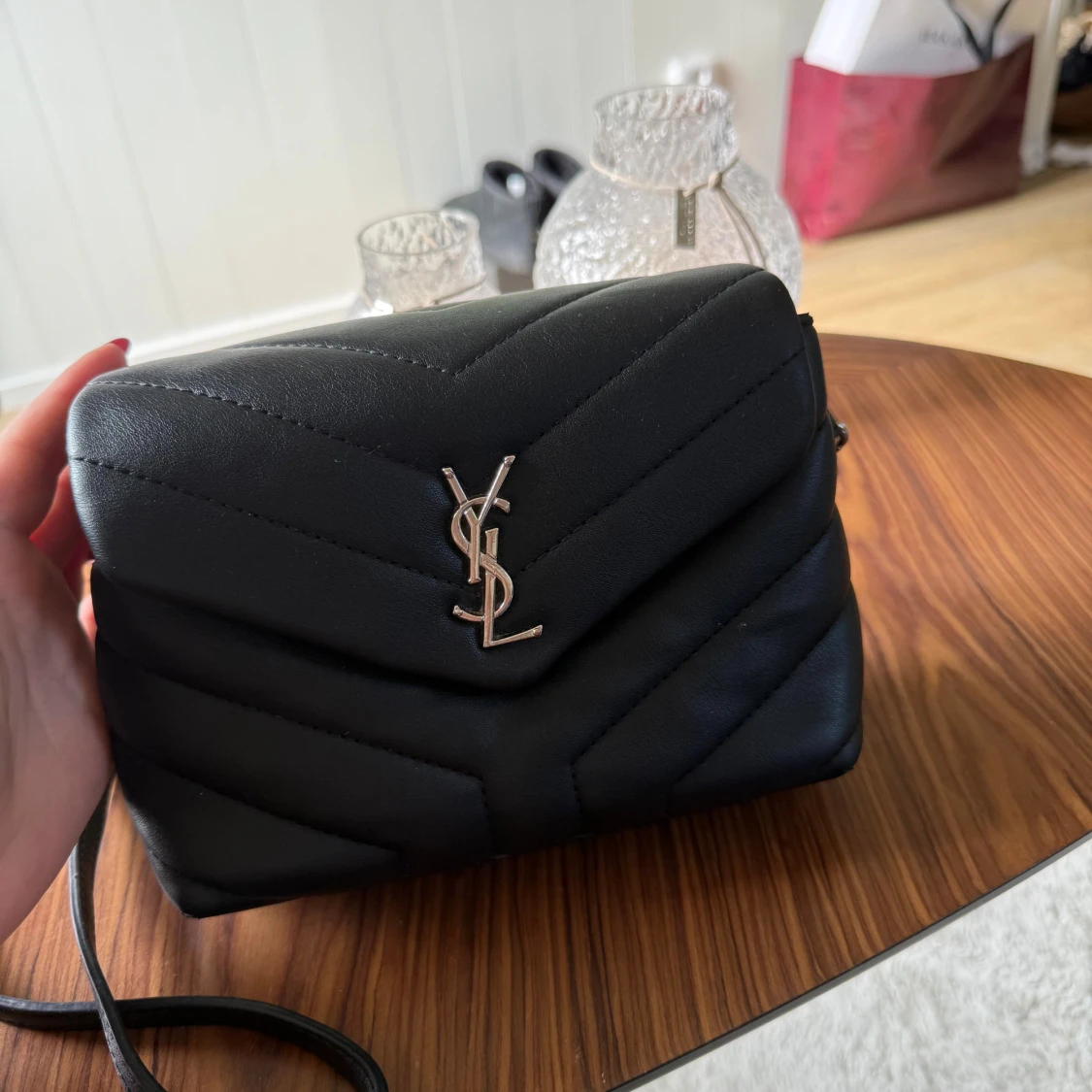 Svart quiltad axelväska från YSL