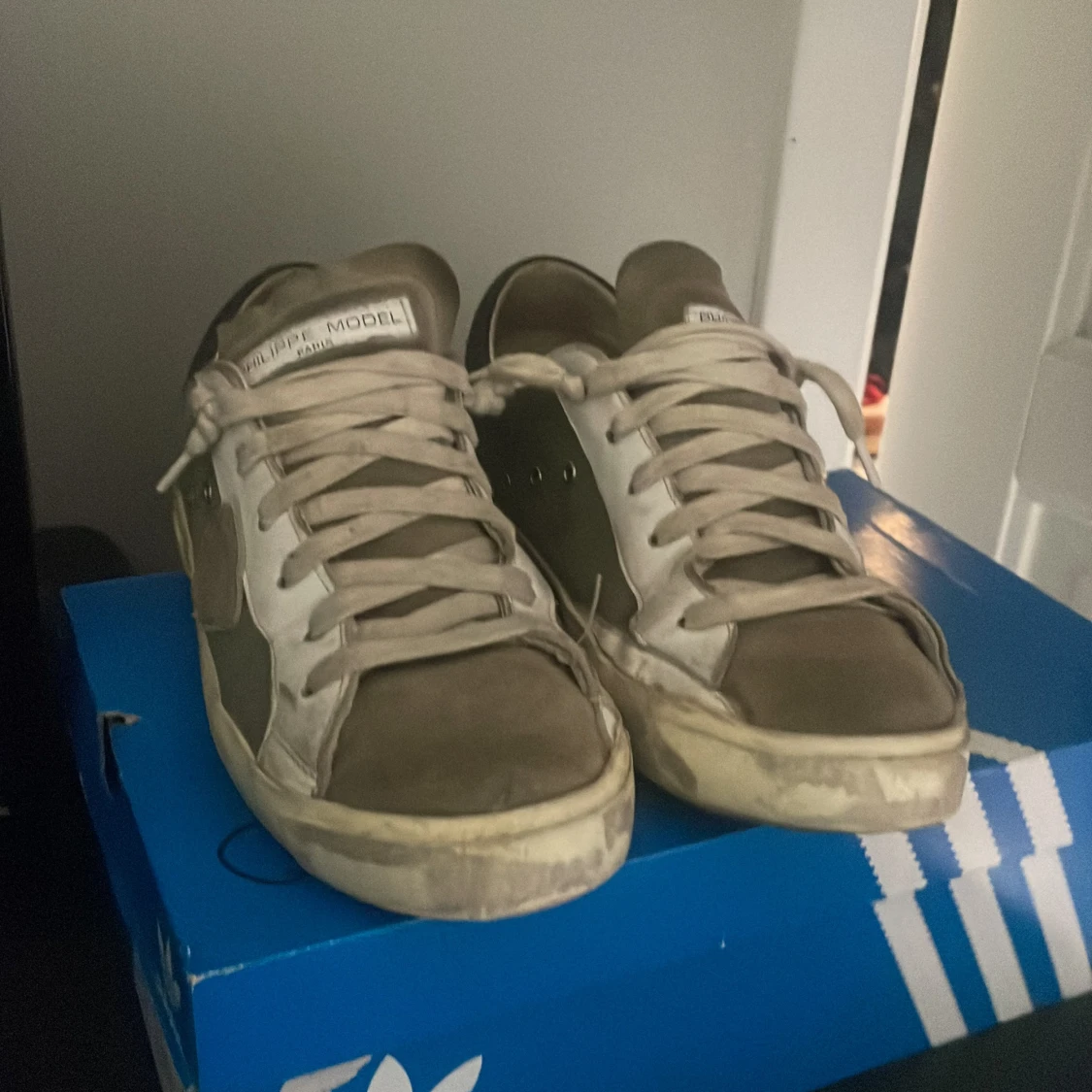 Philippe Model sneakers i olivgrönt - 1