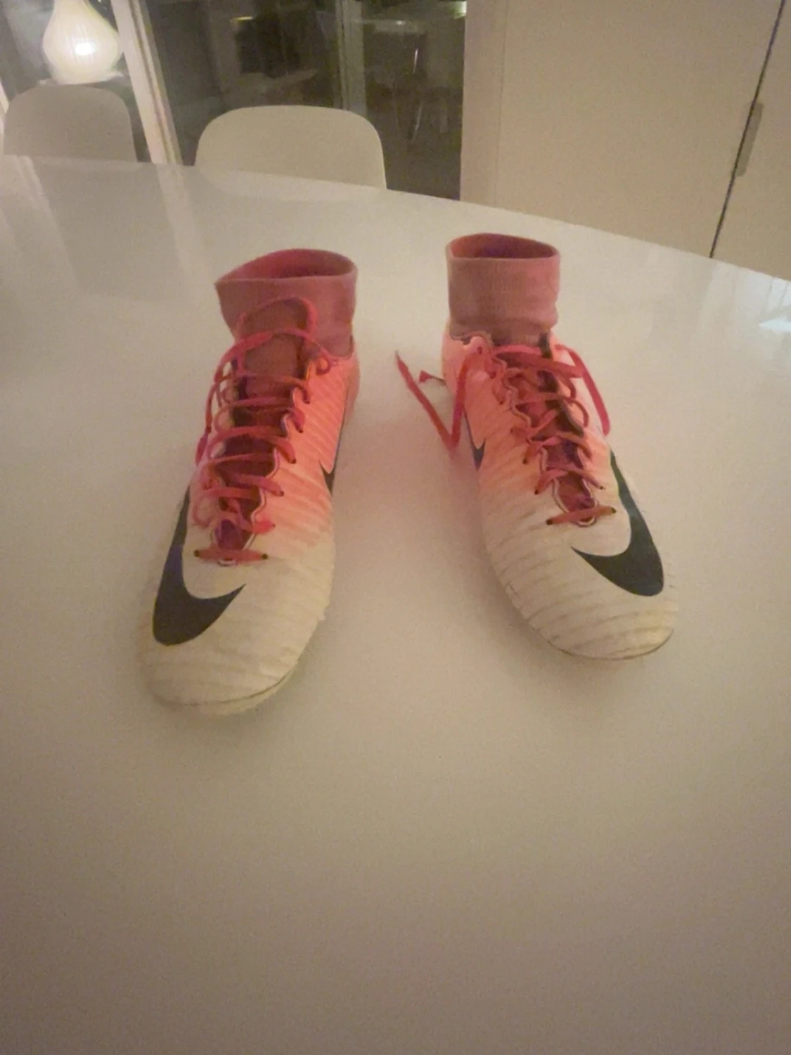 Nike Mercurial fotbollsskor rosa/vit