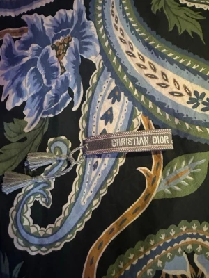 Grå Christian Dior J'Adior armband  - Grå Christian Dior J'Adior armband. One fits all 