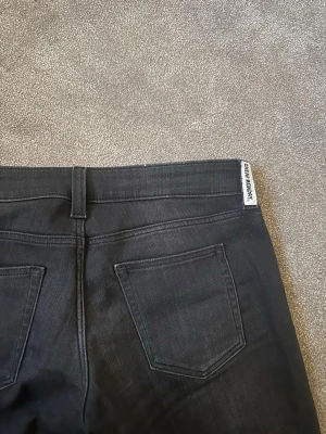 Jeans  - Low waist jeans från cheap monday. 