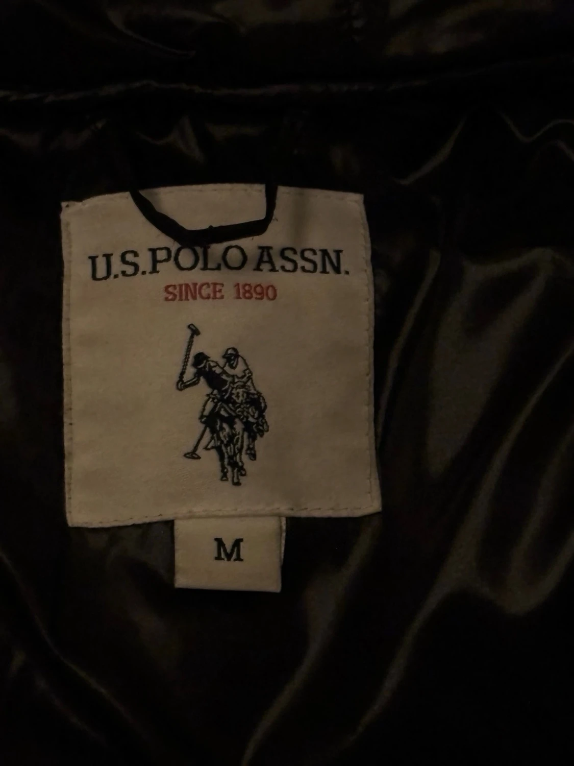 Svart pufferjacka från U.S. Polo Assn. - 1