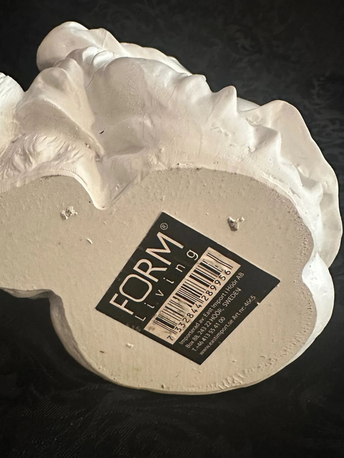 Vit väst på apa från FORM Living - 2