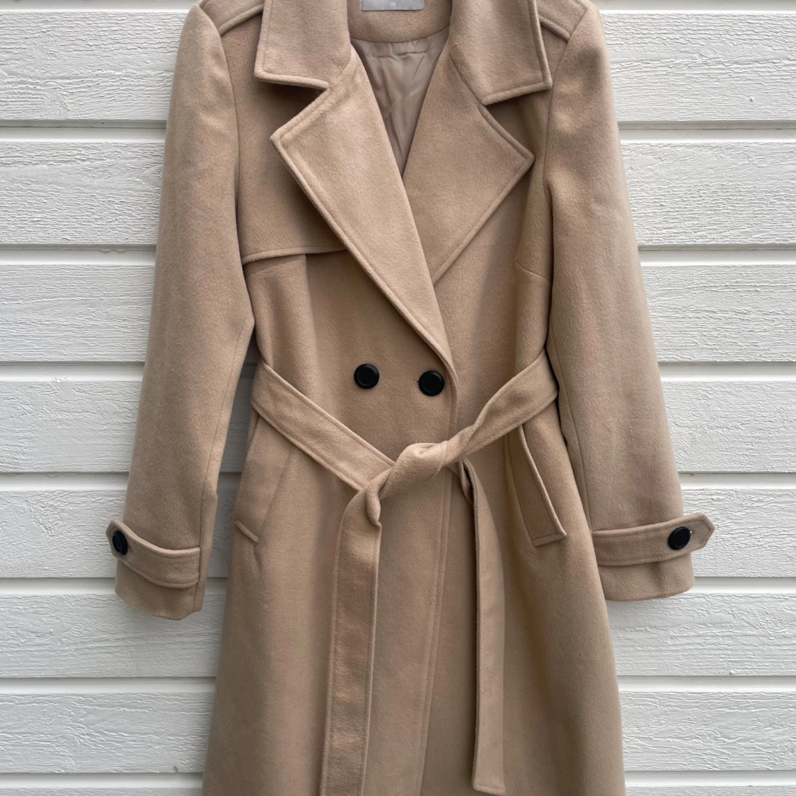 Beige kappa från Fisherfield med bälte