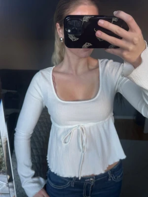 Topp från Nelly - Väldigt bra skick💞