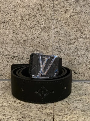 Svart flower bälte - Helt nytt