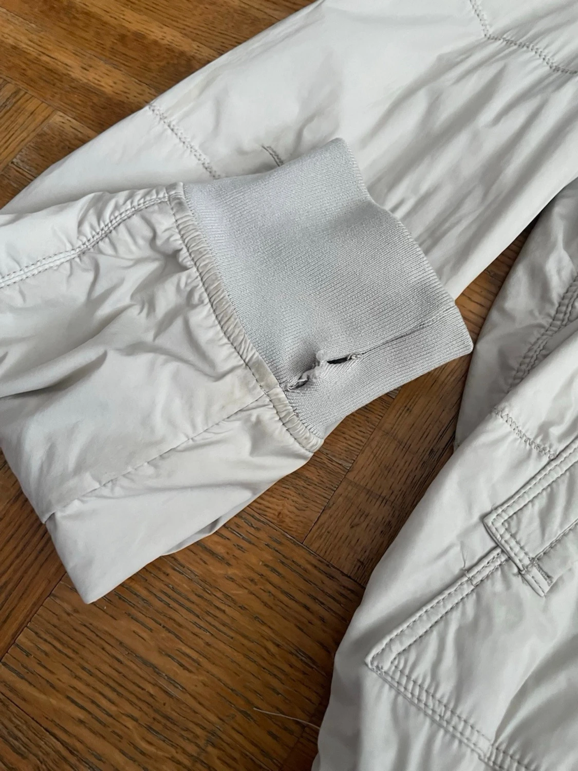 Ljusgrå vindjacka från Parajumpers - 5