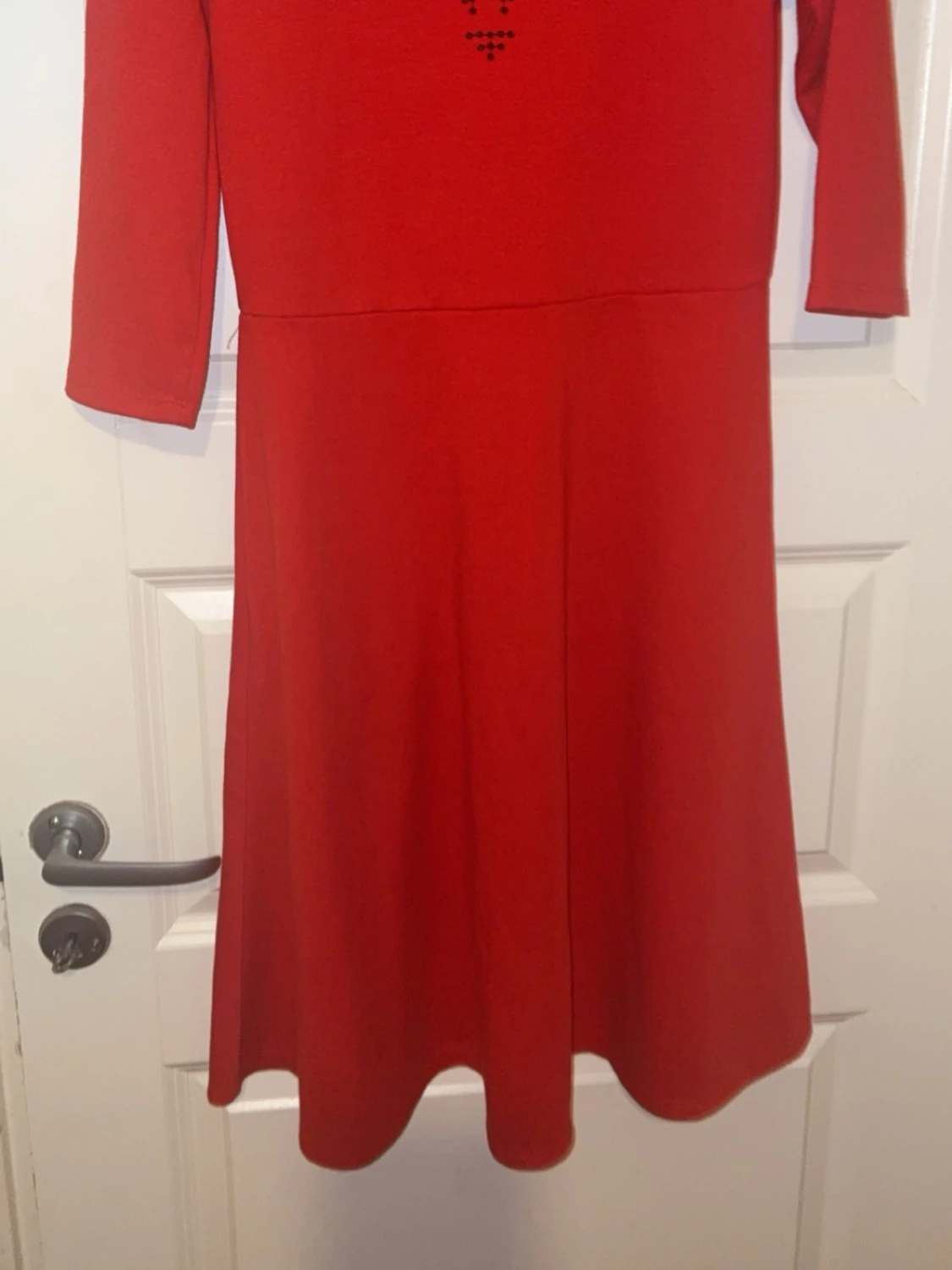 RÖD KLÄNNING  - 1