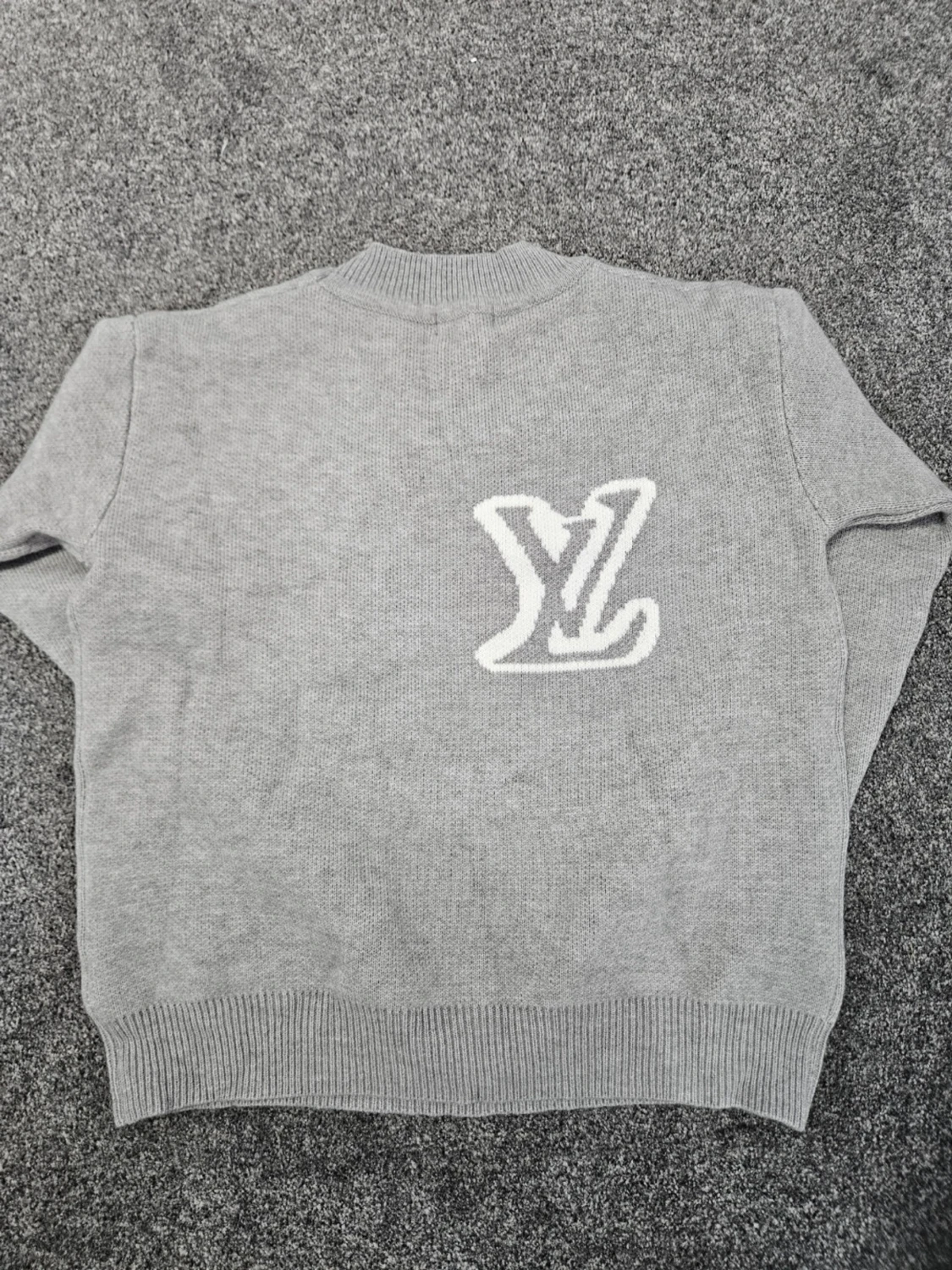 L och V tröja - 1