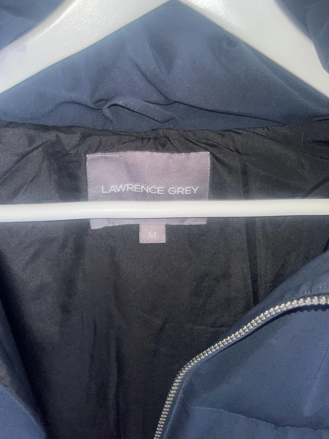 Mörkblå pufferjacka från Lawrence Grey/ peak performance ljus blås storlek L passar både m och s liten i storleken  - 1