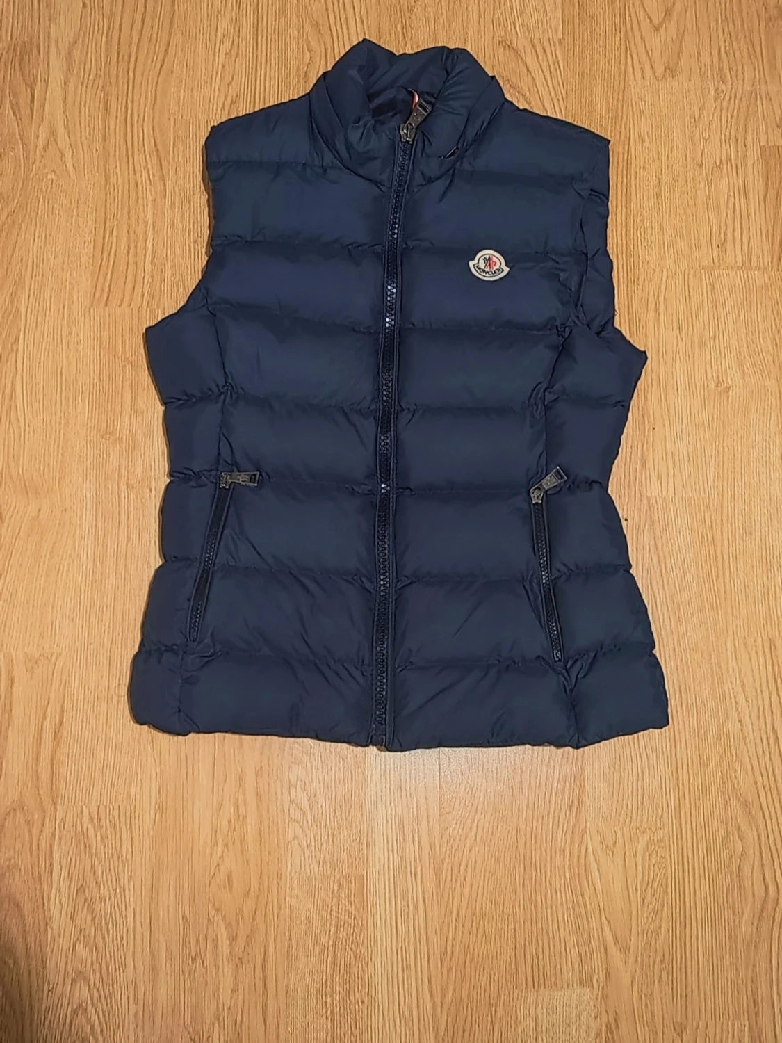 Mörkblå dunväst från Moncler - 1