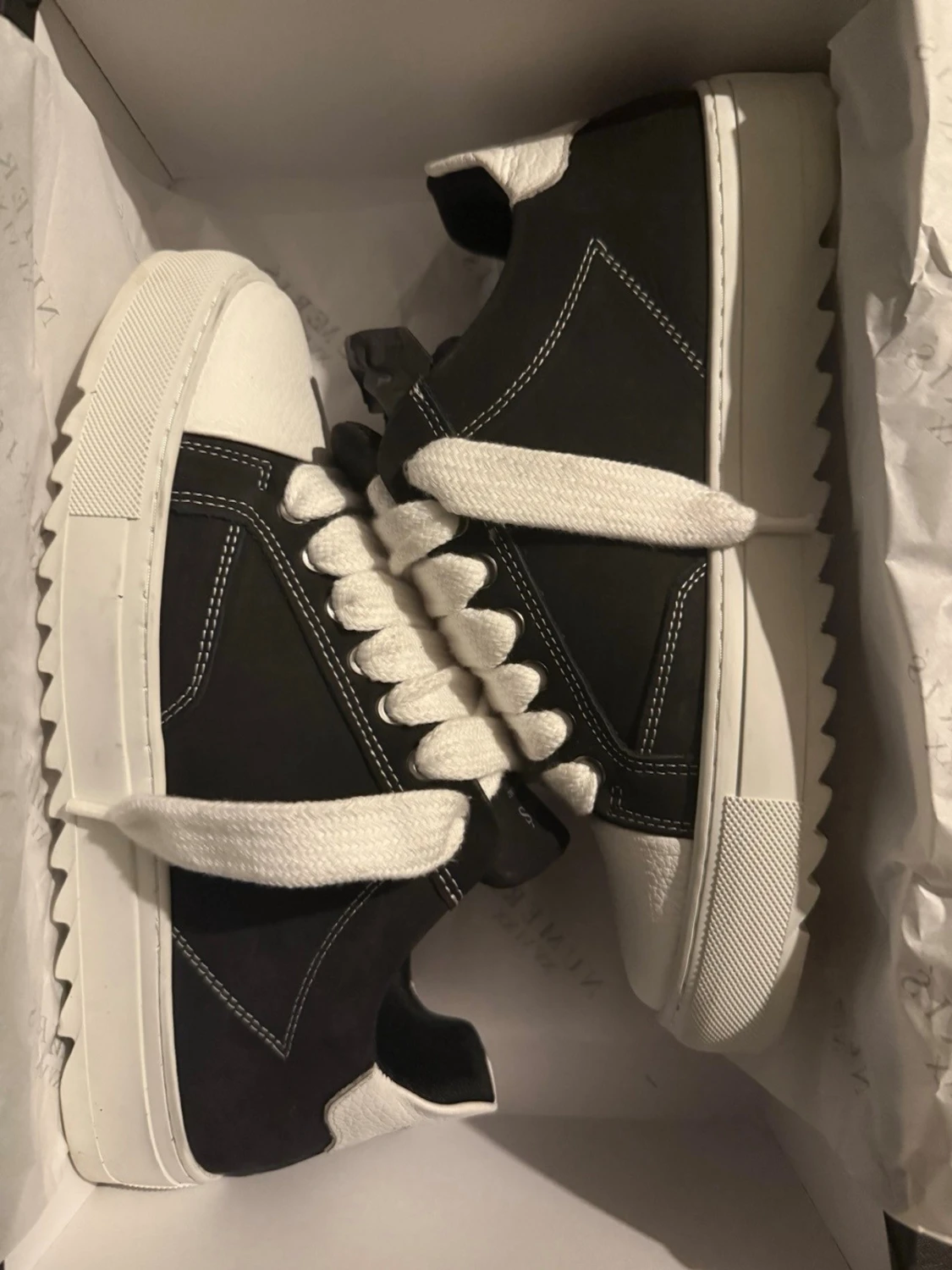  Numeris sneakers - 2