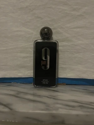 Afnan 9PM Eau de Parfum - Jag köpte den här helt ny och har bara använt den lite, den är nästan ful 