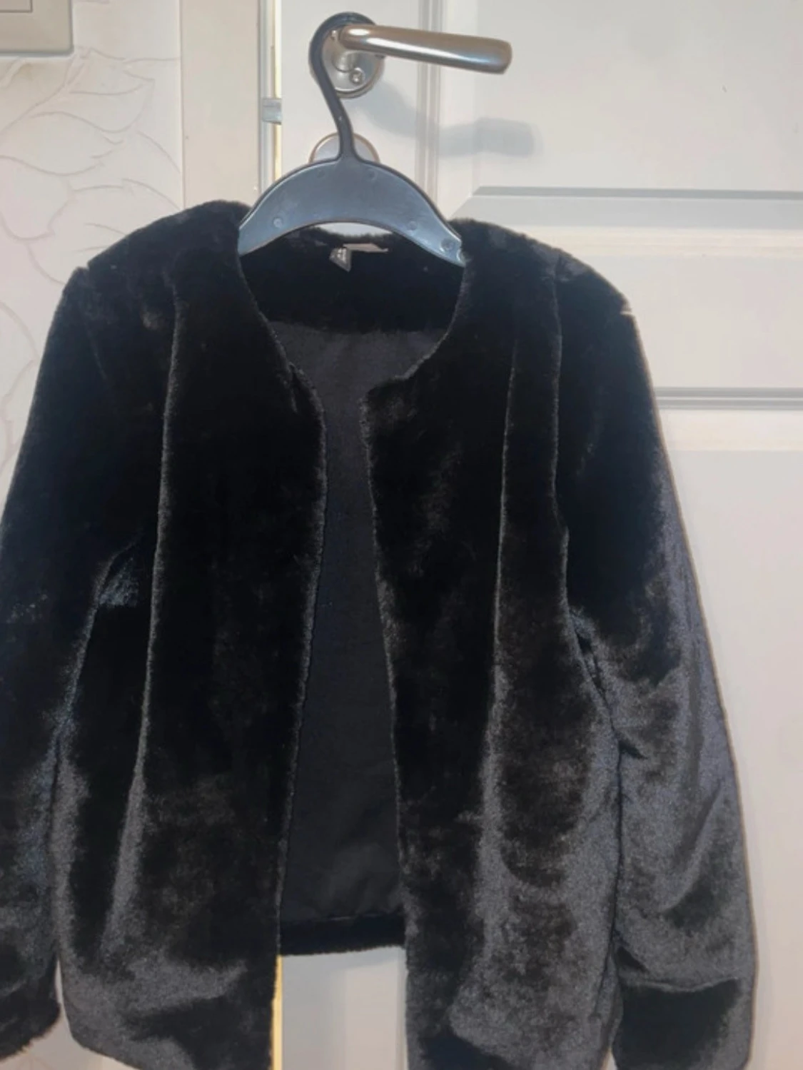 Svart pälsjacka från H&M Divided XS