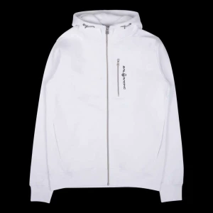 Vit sailrasing - En vid sailrasing använd en del men inte många defekter( liten defekt precis över drag kedjan) annars inget synligt  Skriv vid intresse och fler bilder