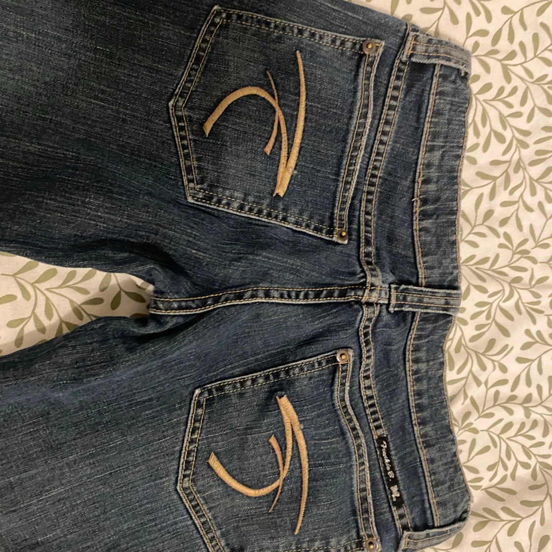  lågmidjade bootcut jeans - 1