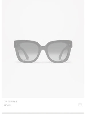 Chimi 08 grey - Säljer mina chimis i modellen 08, färgen grey. Borttagna från chimi hemsidan så la in en bild på samma modell som referens. Köpte i somras men är som nya, nypris 1400🫶🏼