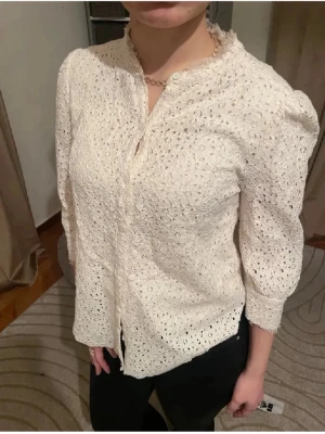 Supersöt Zadig & Voltaire blus❤️ - Superfin blus från Zadig & Voltaire❤️ Inga defekter alls. Passar xs/s. Använd gärna köp nu
