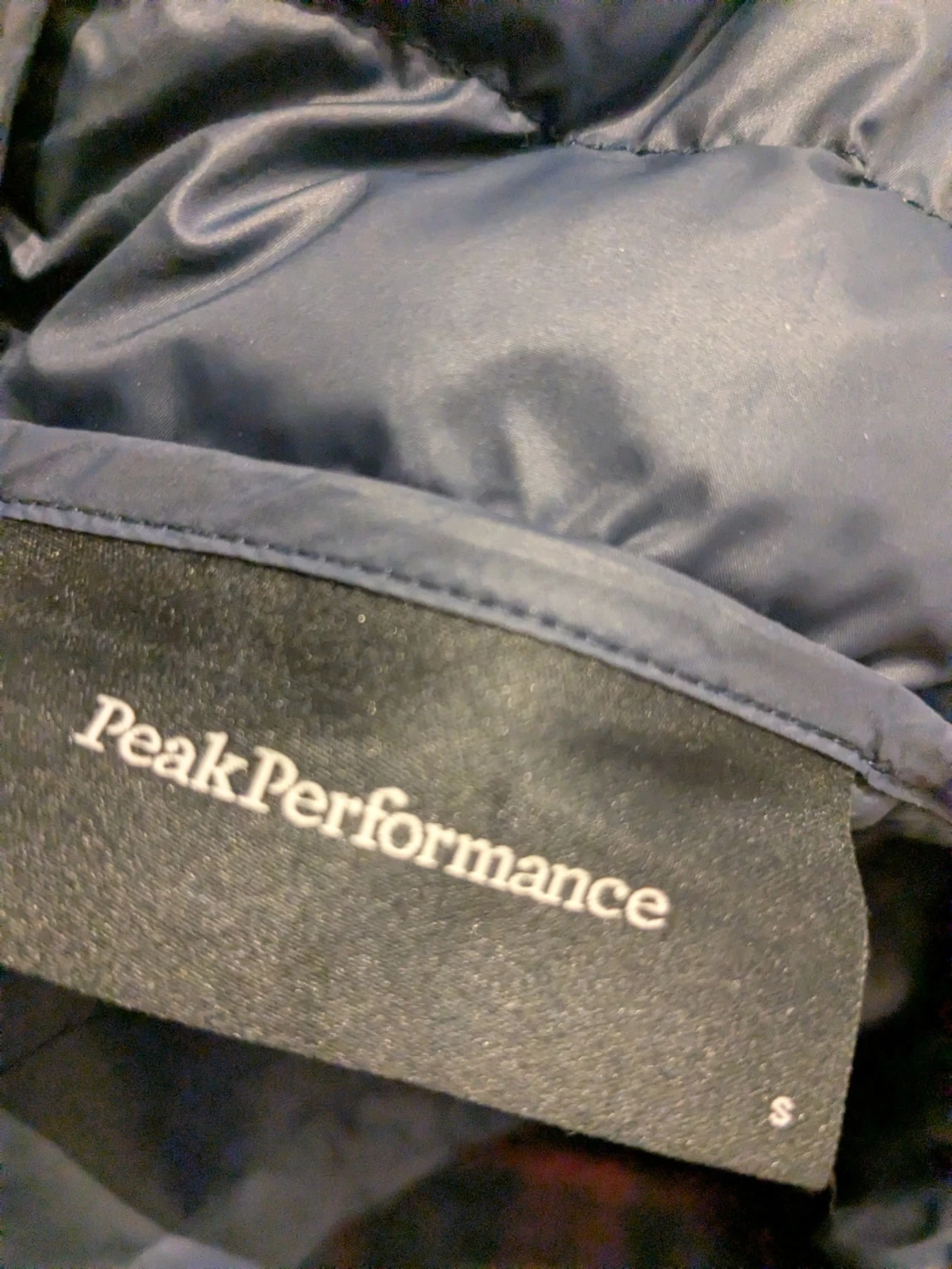 Mörkblå Peak Performance dunjacka S - 5