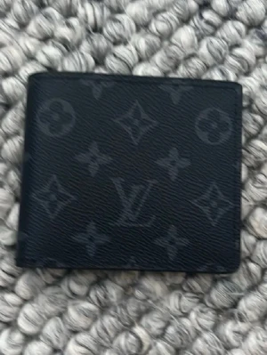 Svart plånbok - Klassikt mönster 