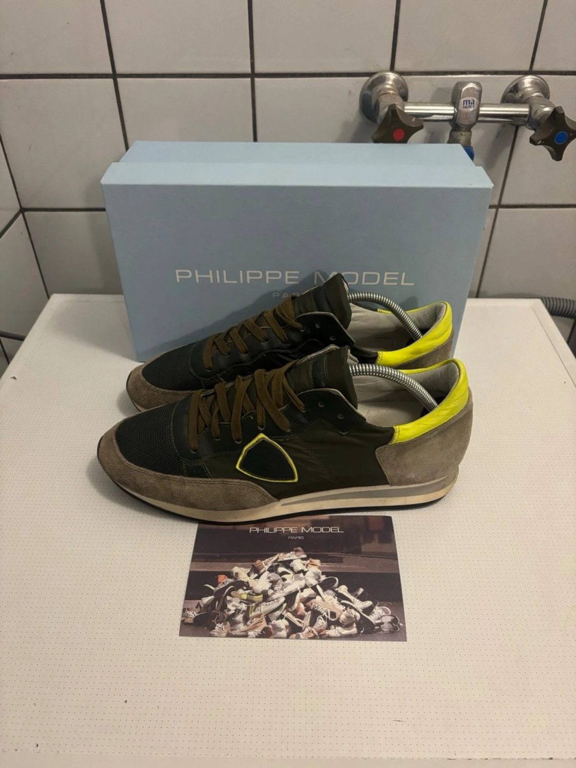 Philippe Model sneakers med gula detaljer - 1