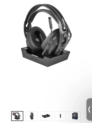 Xbox x rig pro 800 - Xbox Series X + trådlöst headset – komplett paket  Säljer ett Xbox Series X i väldigt fint skick. Allt fungerar perfekt och är redo att användas direkt.  Detta ingår: Xbox Series X 1 originalkontroll Trådlöst gaming-headset RIG 800 PRO HS (använt men i mycket bra skick, inte slitet) 	Alla kablar  Konsolen är fabriksinställd och klar att koppla in och spela.  Säljs som paket – perfekt för dig som vill komma igång direkt utan att köpa extra tillbehör   Pris: 4 200 kr Kan diskuteras 