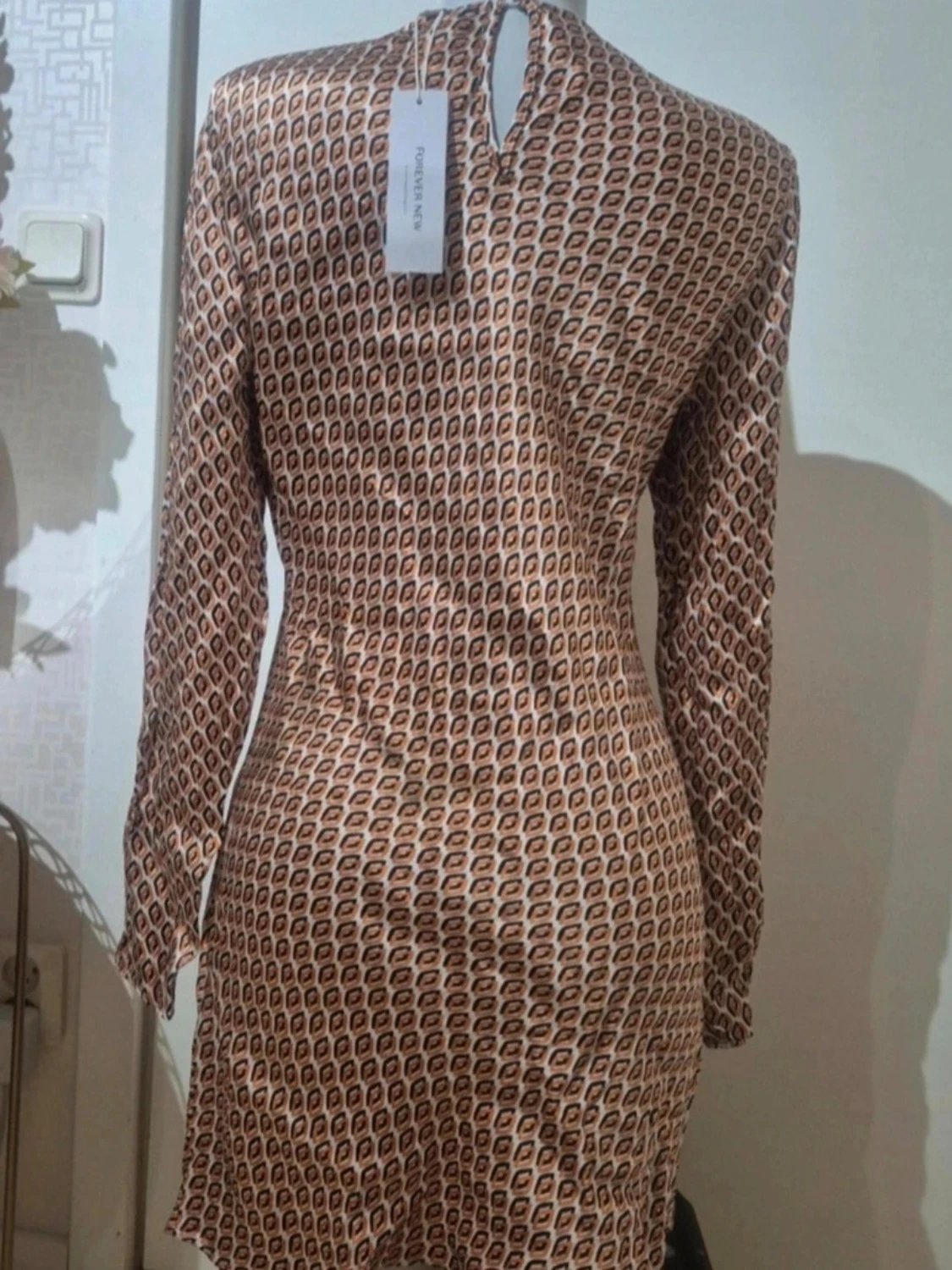 Mönstrad kortklänning från Forever New