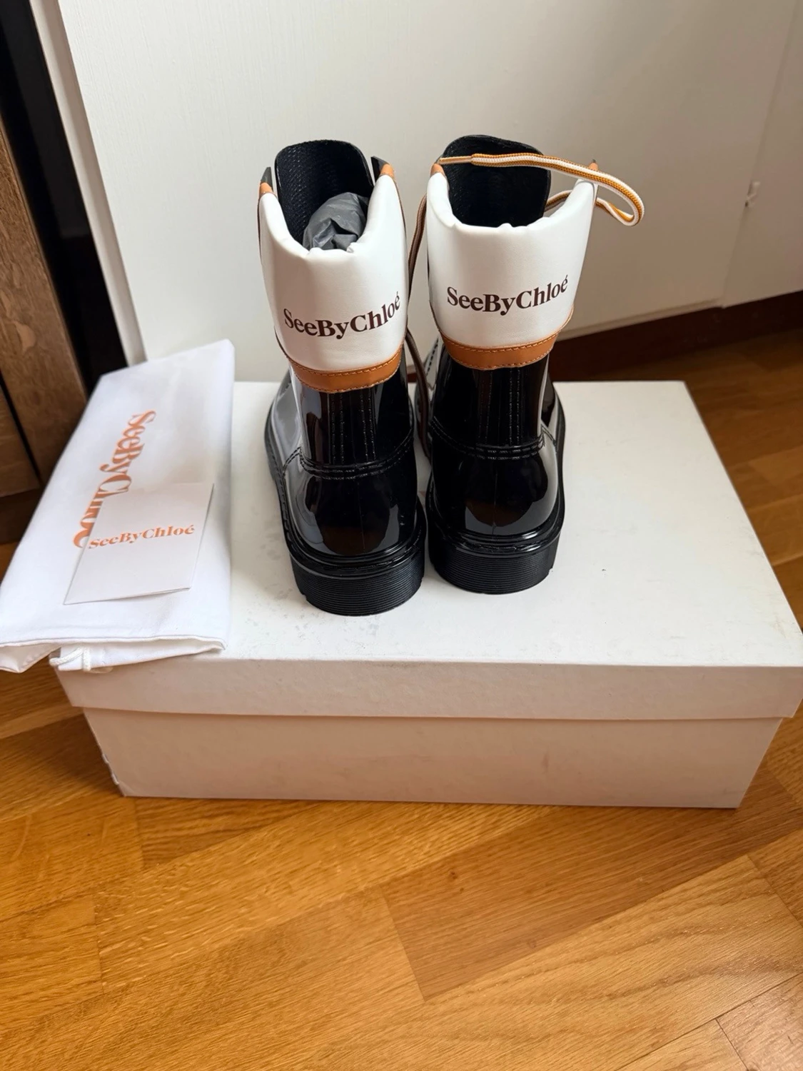 Svarta boots från See By Chloé - 3