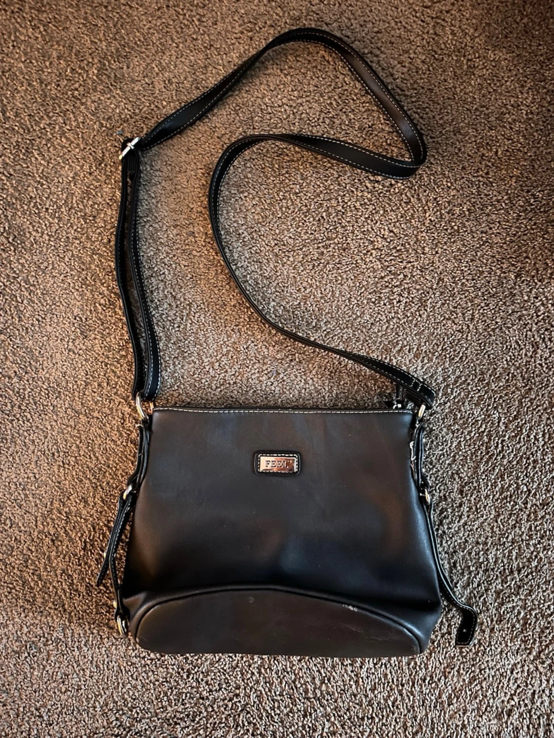 Svart axelväska från Esprit i skinn