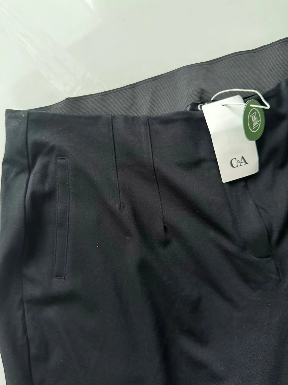 Helt NYA svarta byxor, strl 52 - 4